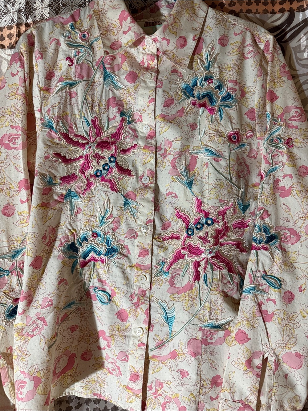 Rare Anthropologie - Cake Couture - Embroidered Shirt - 100% Cotton - Size Med